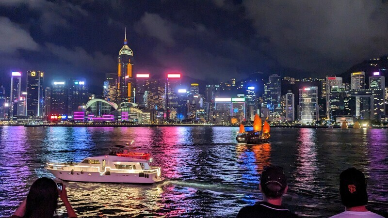 香港マカオ4】ディープな街とフェリーと夜景 - 世界の街シンプル一人旅