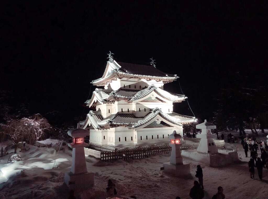 【みちのく五大雪まつり】弘前城雪燈籠まつり - _ and I