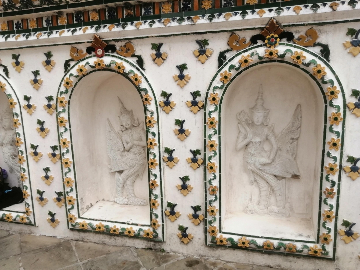 タイ人の先生と寺院巡り①ワット・アルンの建造物を愛でる（拝観料200