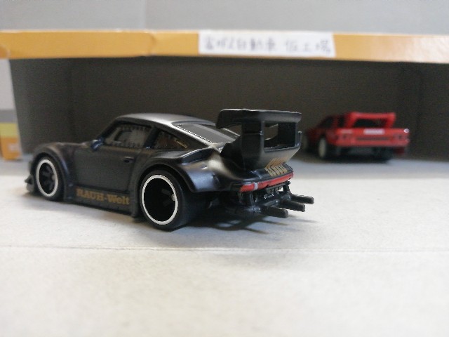 Hot Wheels RAUH-WELT PORSCHE 黒ミニカー HWCにてRLC限定のRWB PORSCHE 930 w/ Akira Nakaiフィギュアの発売情報