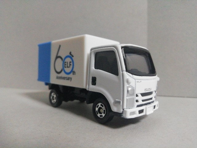 トミカ　いすゞトラック Amazon.co.jp: タカラトミー トミカ No.34 いすゞ エルフ (箱