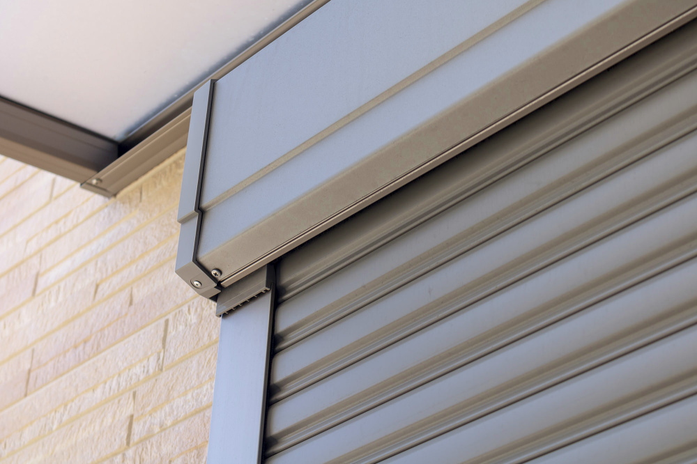 シャッター開かない事件 ハイオク満タン