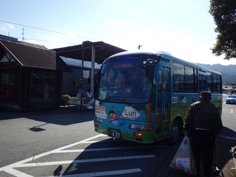 ゆるっとバス大津駅（南口）行 高森駅前にて