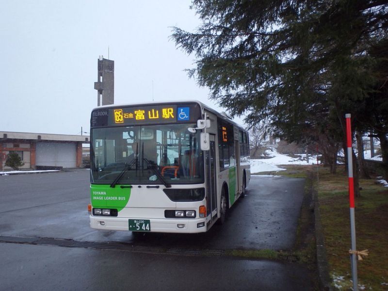 65系統富山駅前行