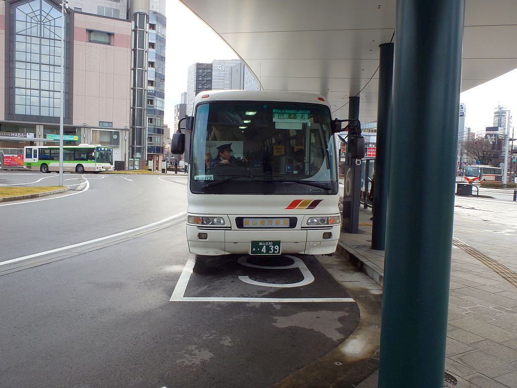 富山空港線