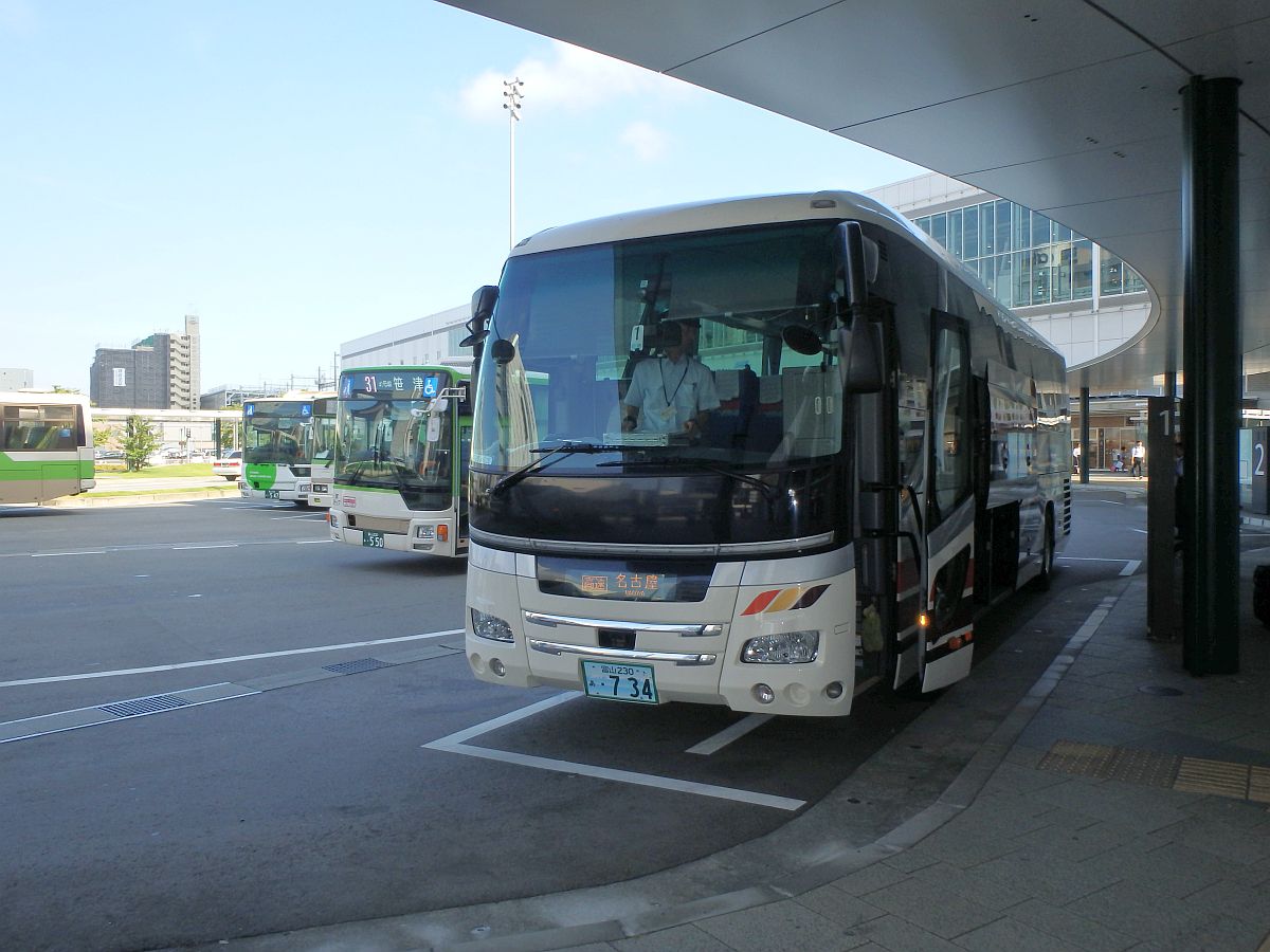 個別 路線バス 富山地方鉄道 名鉄バスセンター行 の写真 画像