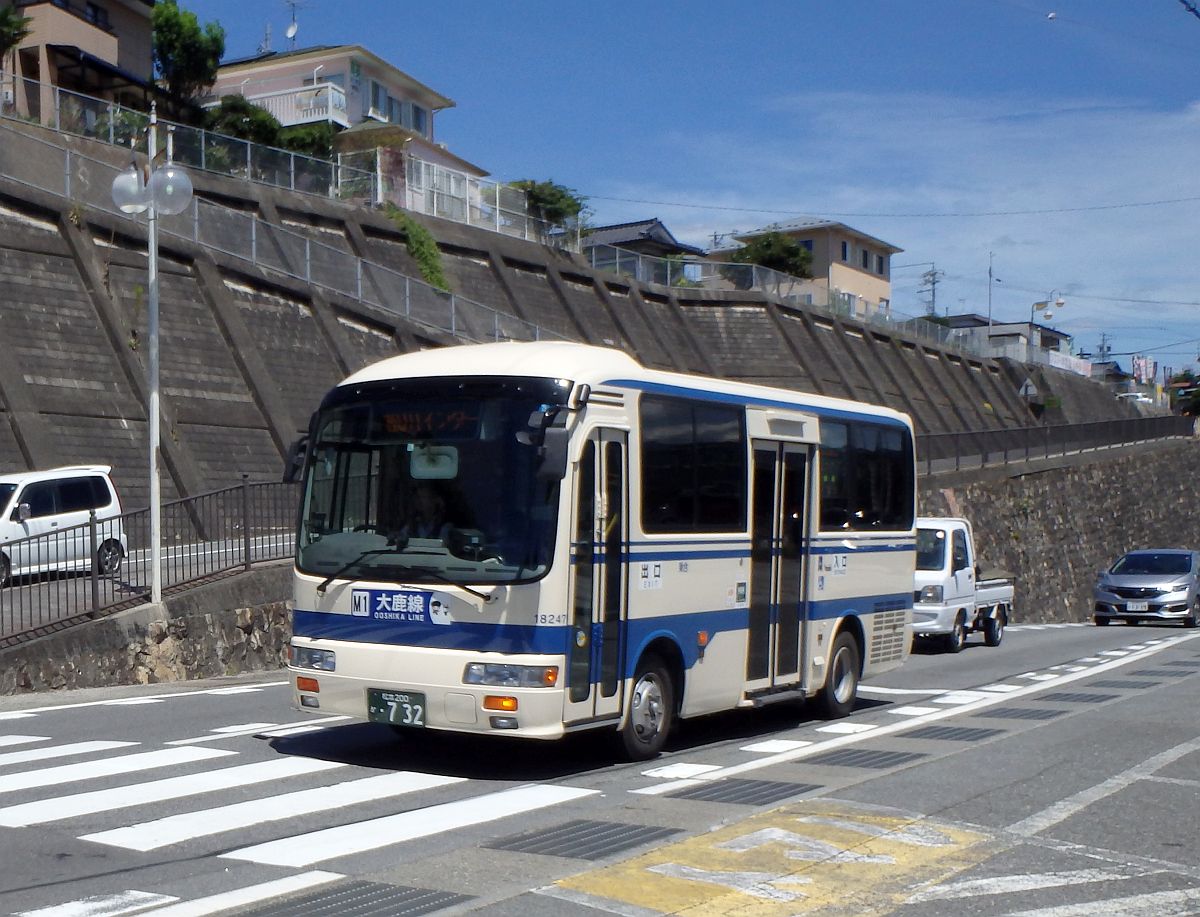 伊那大島駅前にて