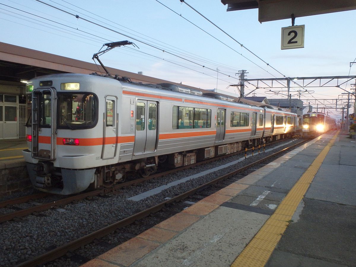 駒ケ根駅にて