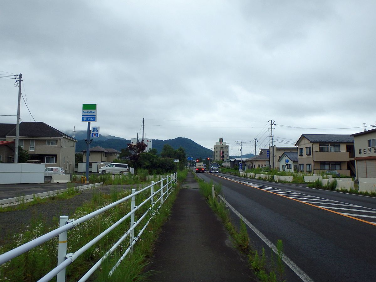 国見役場付近の国道4号にて