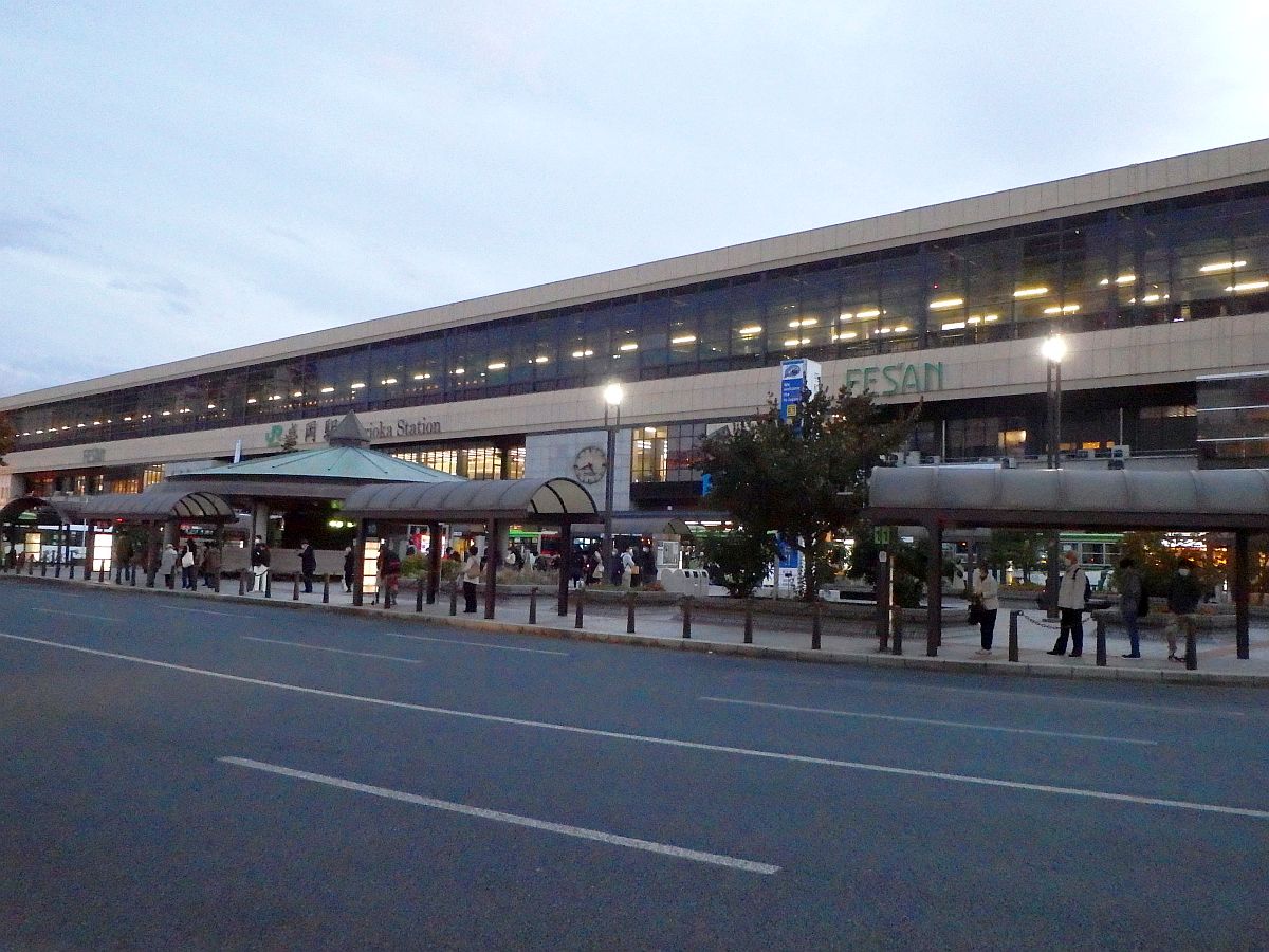 盛岡駅前にて