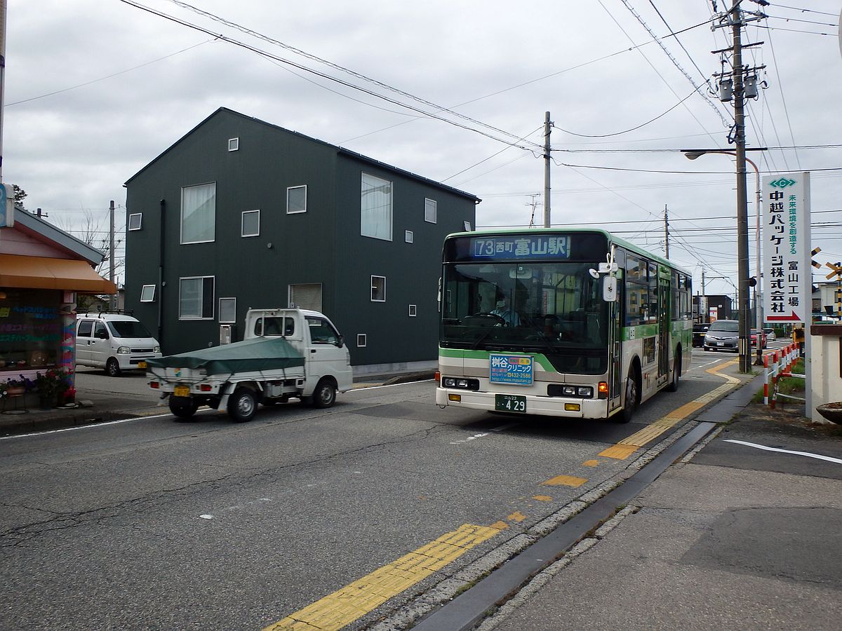 73系統富山駅前行 荏原にて