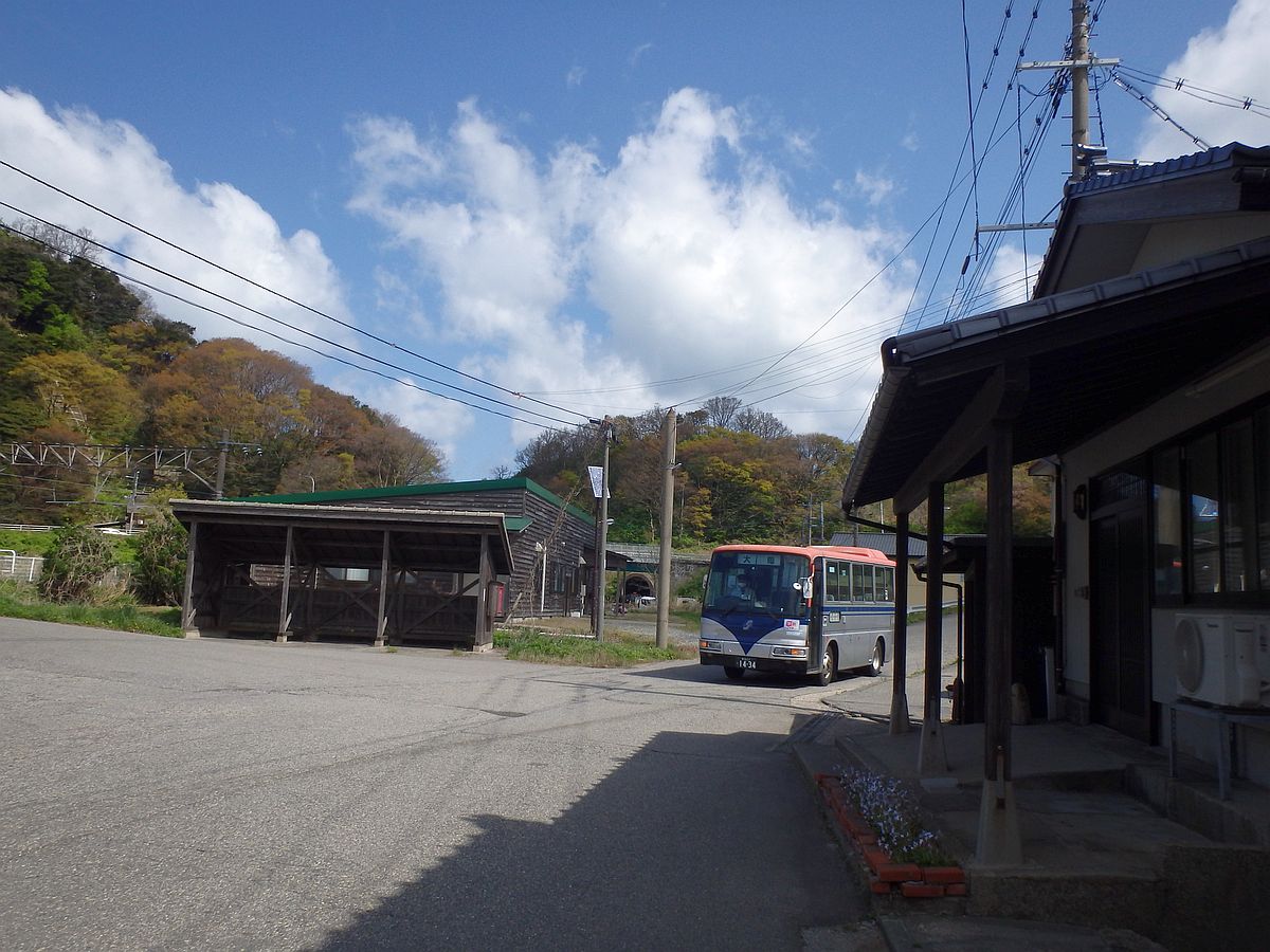 勝木駅にて