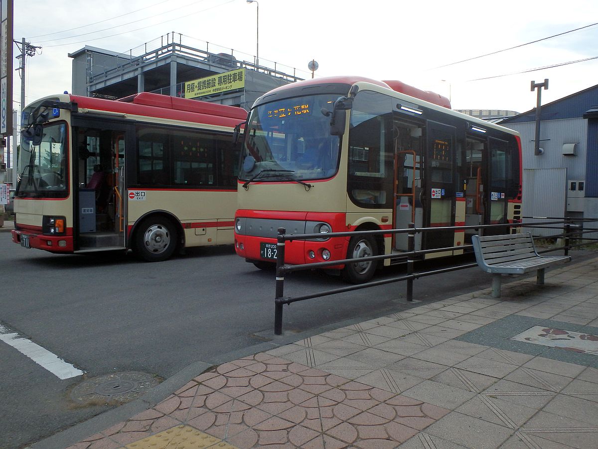 信州中野駅にて