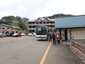 [路線バス][バス停]ほうのき平に到着した濃飛バス