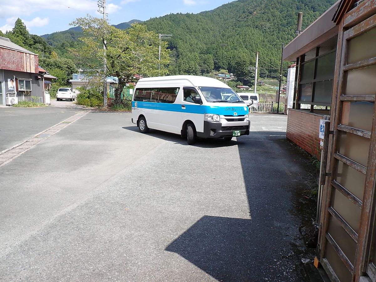 佐久間駅にて