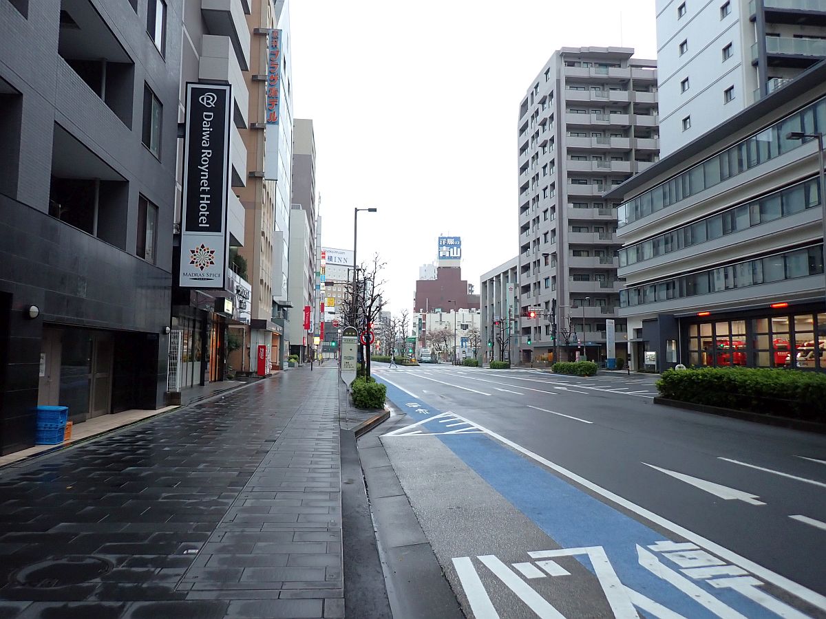 赤羽駅東口降車場