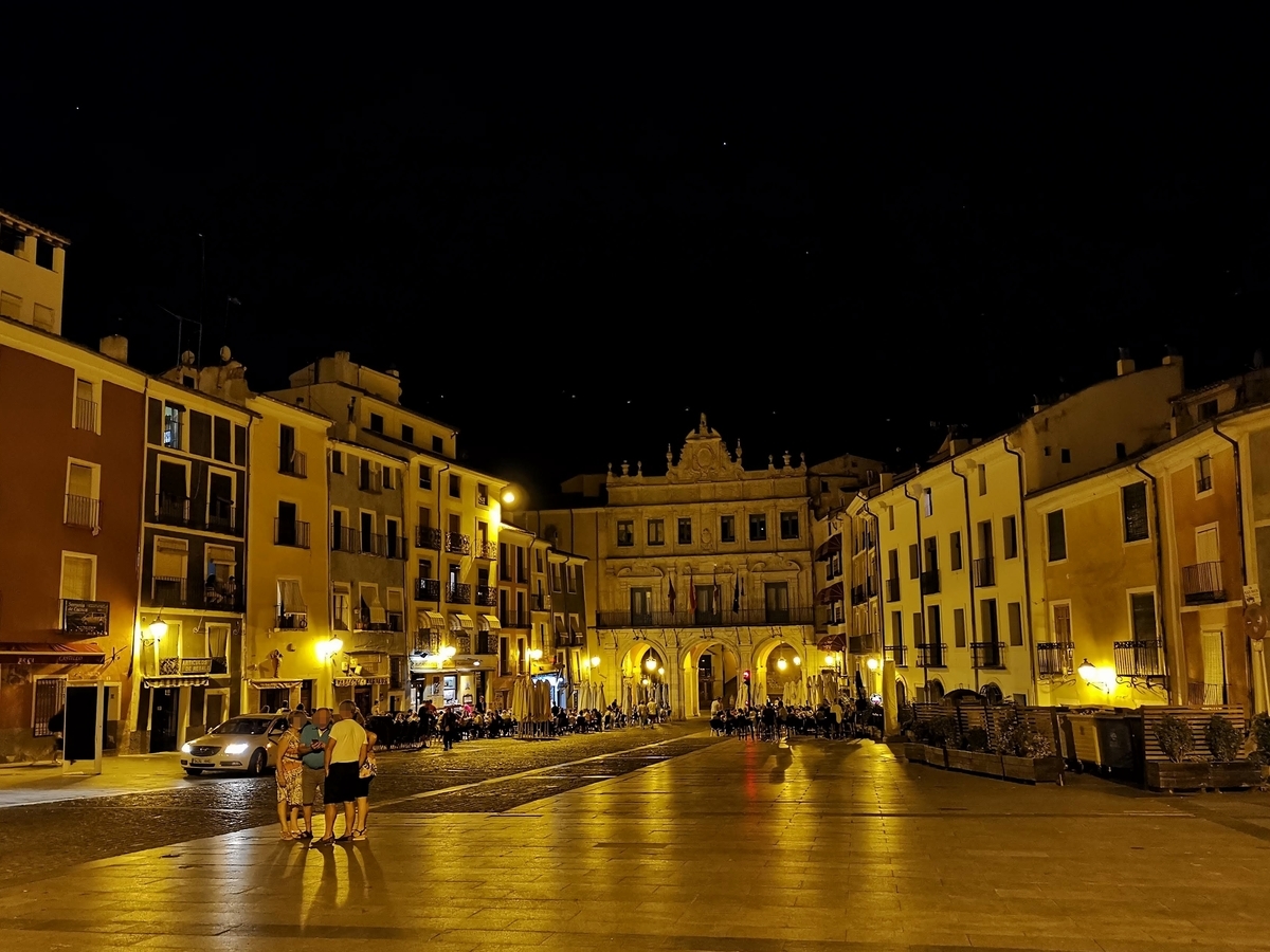 夜のマヨール広場