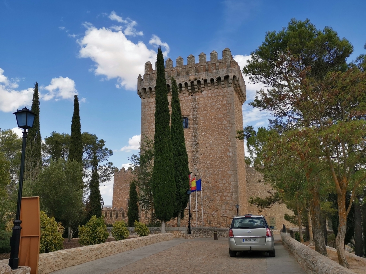 パラドール・デ・アラルコン外観