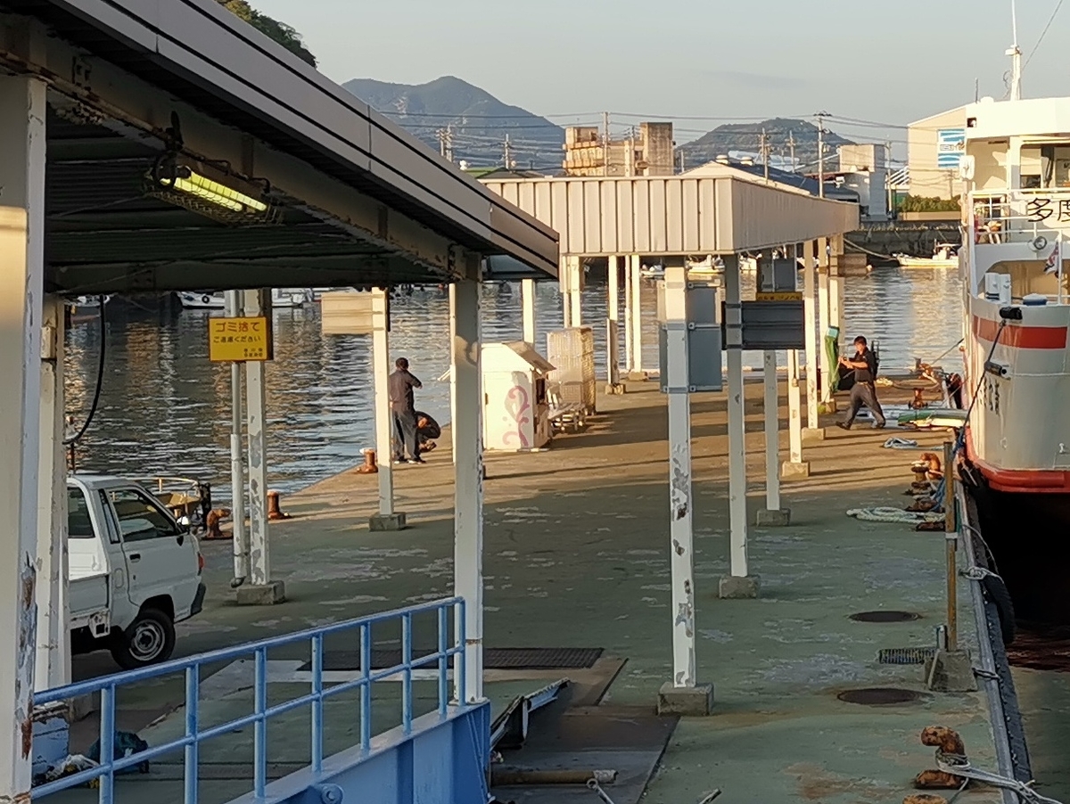 多度津港　チケット売り場