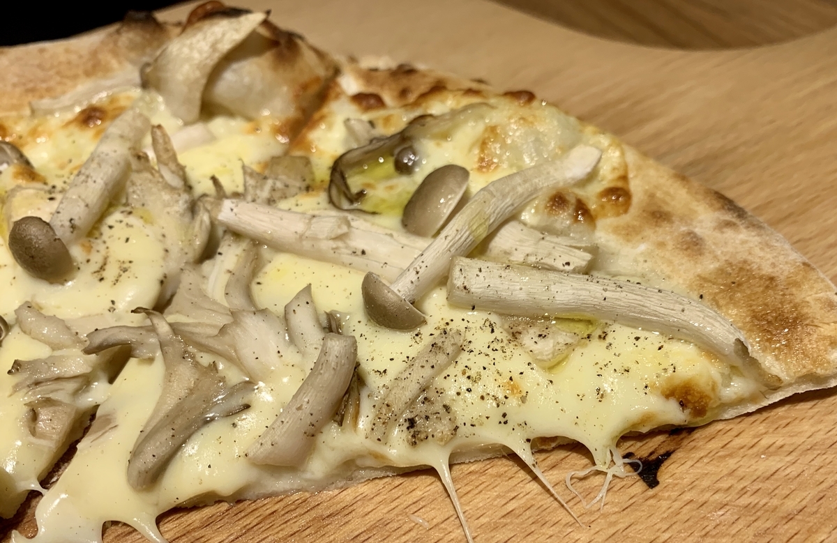 ワイン食堂ジョイーレのランチピザ