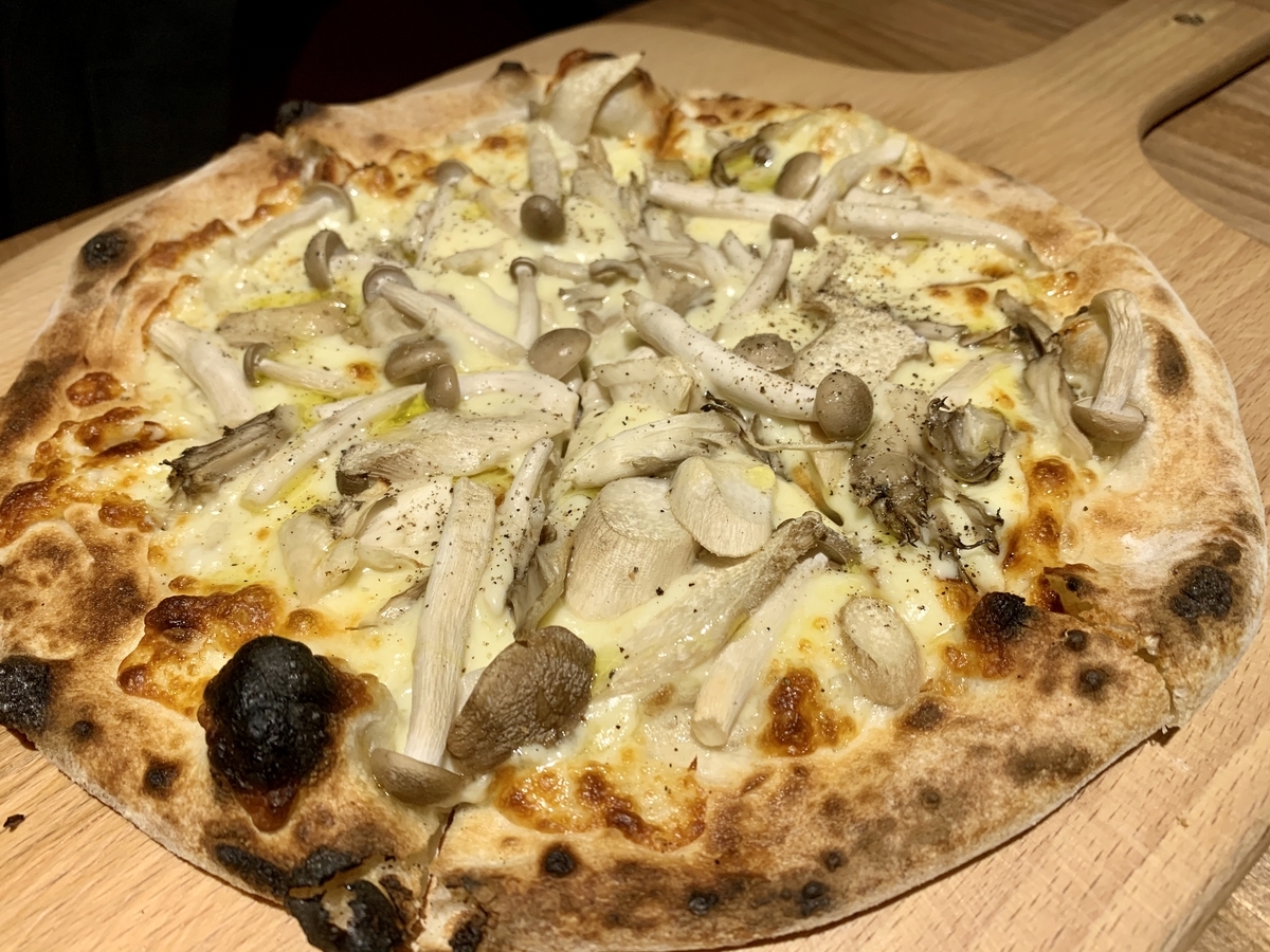 ワイン食堂ジョイーレのランチピザ