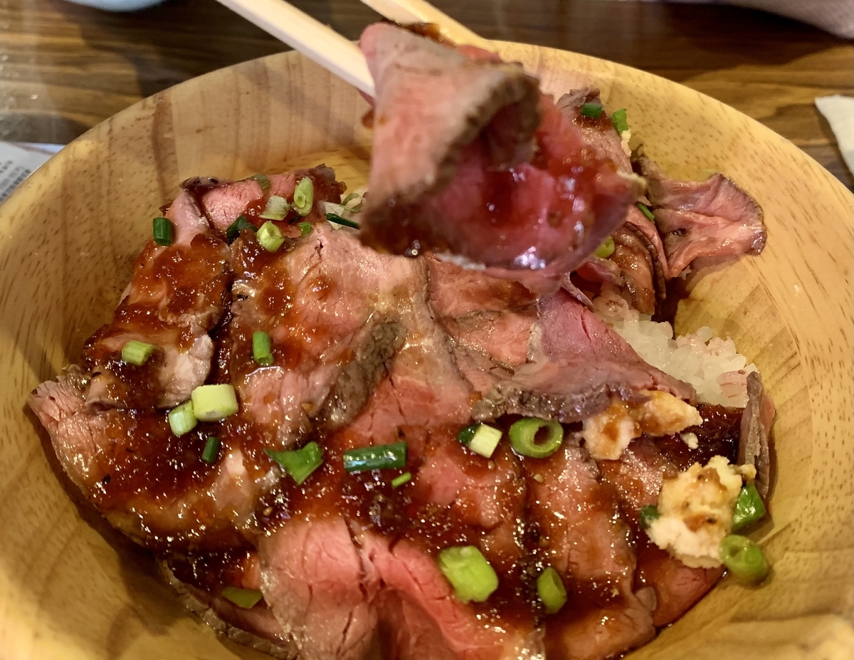 炭火焼きバル フォンターナ 大塚店のロストビーフ