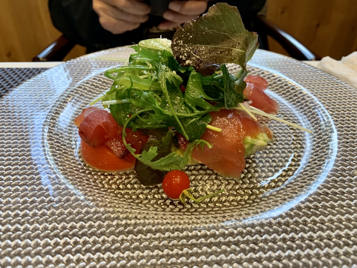 レストランMEBUKI（メブキ）の鮮魚のカルパッチョ