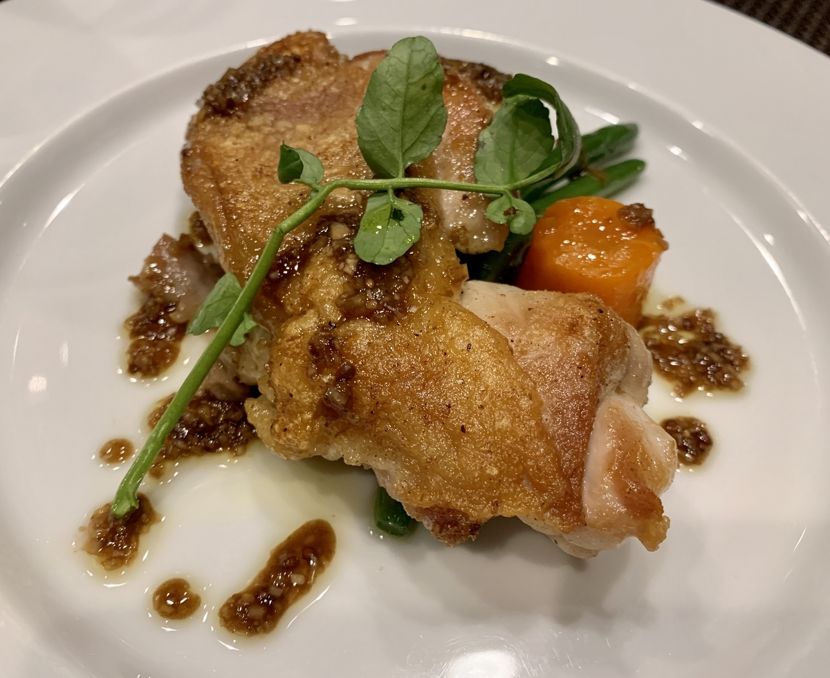 レストランMEBUKI（メブキ）の地鶏の皮パリ焼き