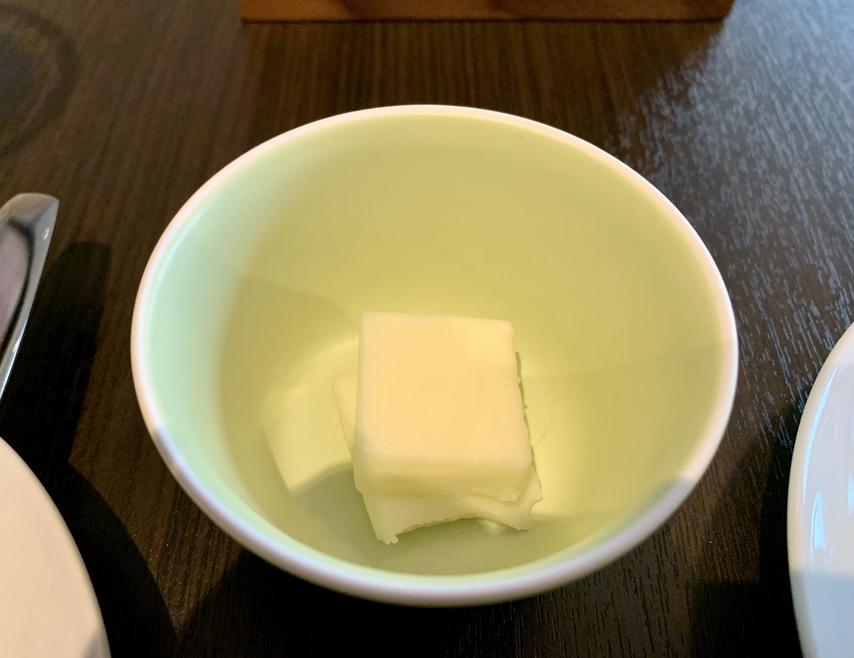 korare WINE AND DINE(コラレ ワイン アンド ダイン)のバター
