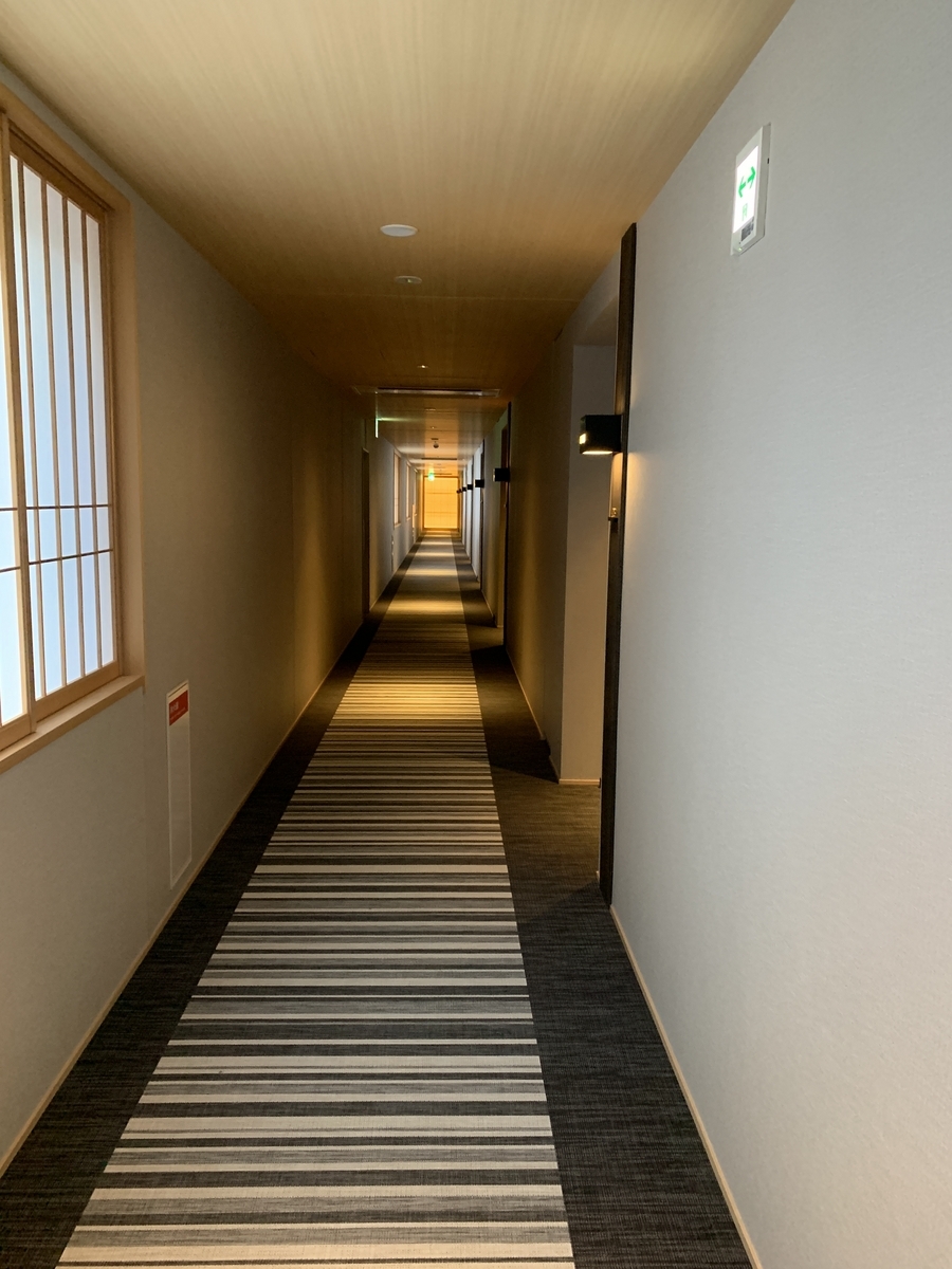 界(かい)山口長門の廊下