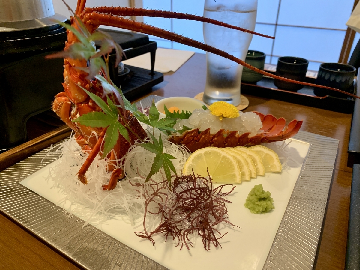 原鶴の舞の旬魚の活伊勢海老の姿造り