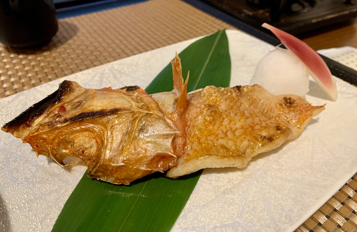 原鶴の舞の北海道産キンキの塩焼き