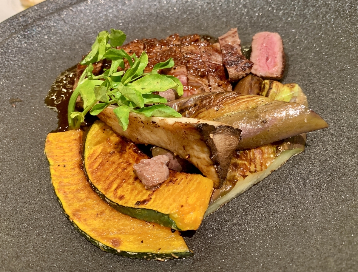 リコロ（RICOLO）大丸東京店の黒毛和牛サーロインの鉄板焼き