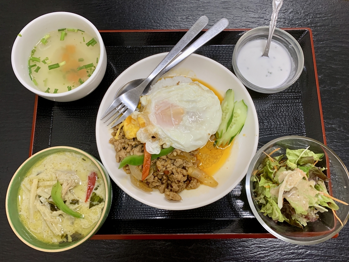 スタミナキッチンのガパオ＆グリーンカレー