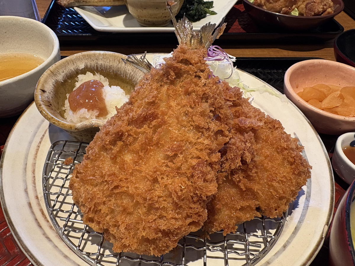 大戸屋 巣鴨店の梅おろし出汁で食べるいわしフライ