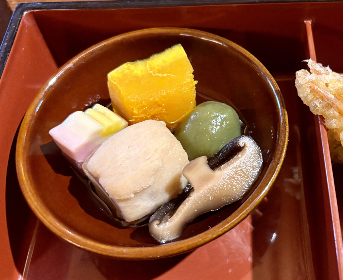 寿司遊膳さおとめの松花堂弁当