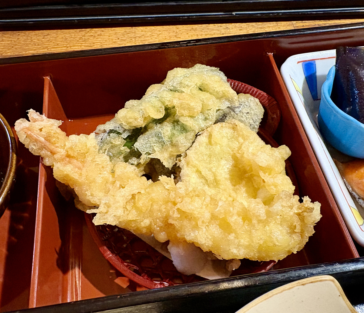 寿司遊膳さおとめの松花堂弁当