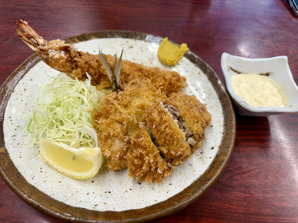 巣鴨ときわ食堂 庚申塚店のミックスフライ