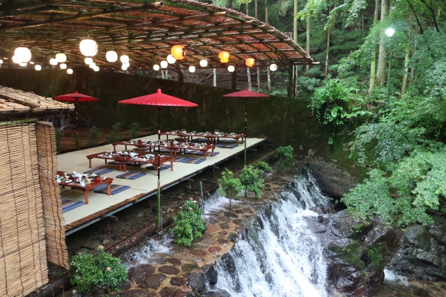 【夏の京都・貴船】涼を味わう川床旅と、シニアに優しい京都府内の宿5選