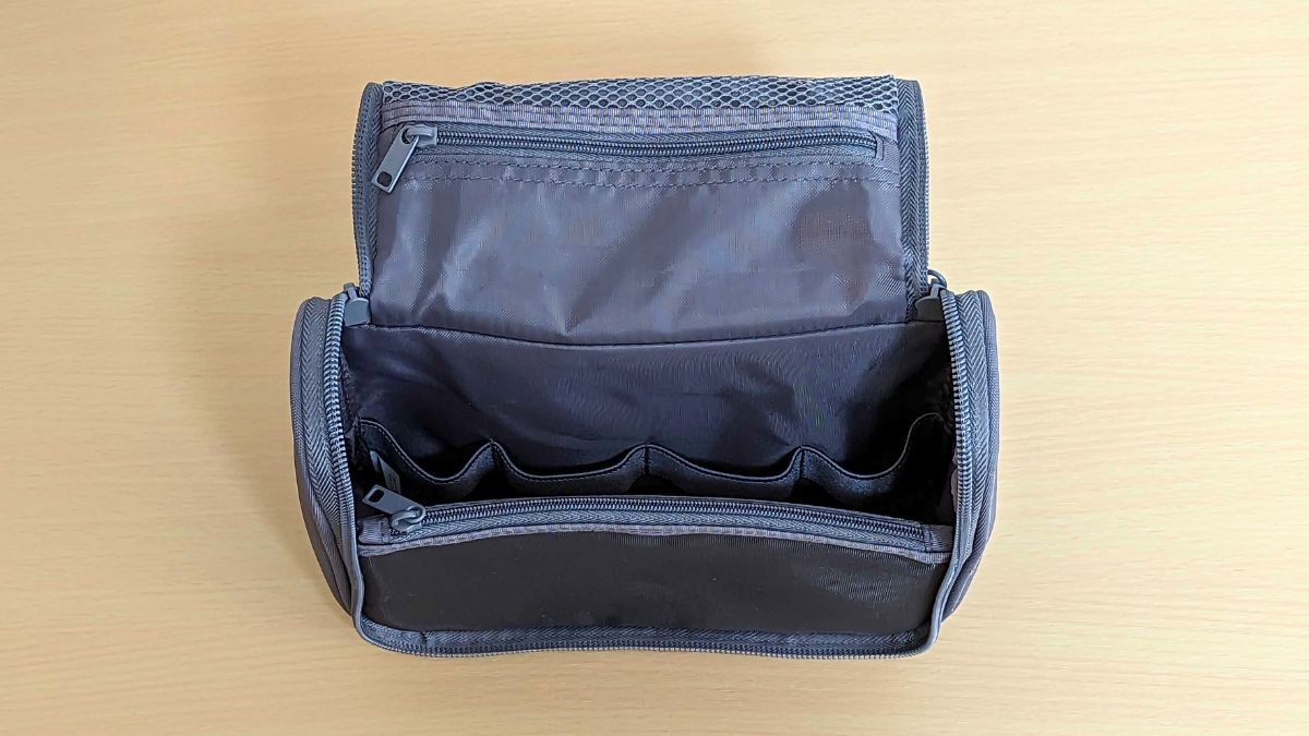 無印良品 吊るして使える洗面用具ケース