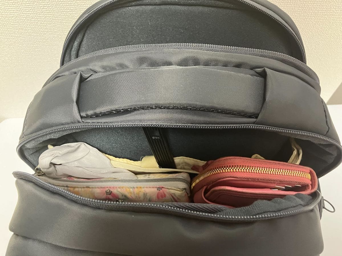 エレコム　物を入れた様子