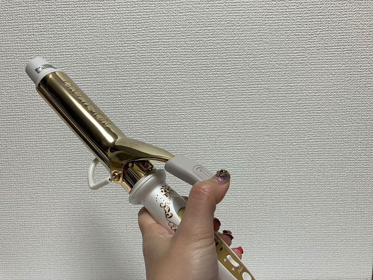 クレイツのコテ（ヘアアイロン）は32/38mmなど太さも豊富で