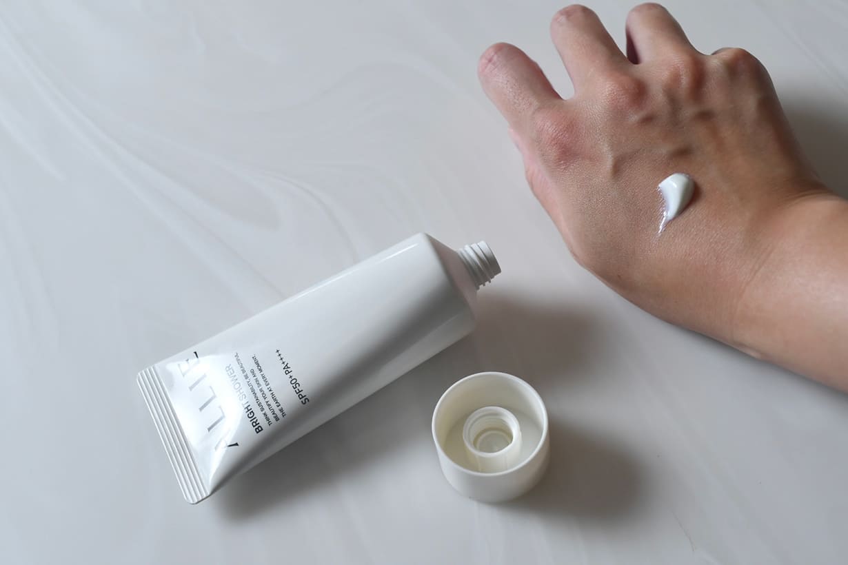 アリィー クロノビューティ トーンアップUV 01