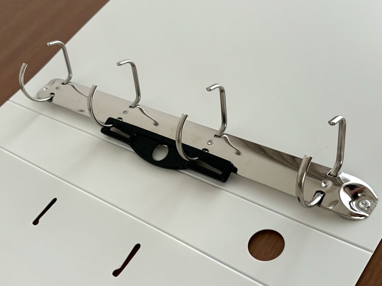 リヒトラブ myfa 推し活 4穴リング コレクションファイル A4 ミルキーホワイト F3300-0リング部分
