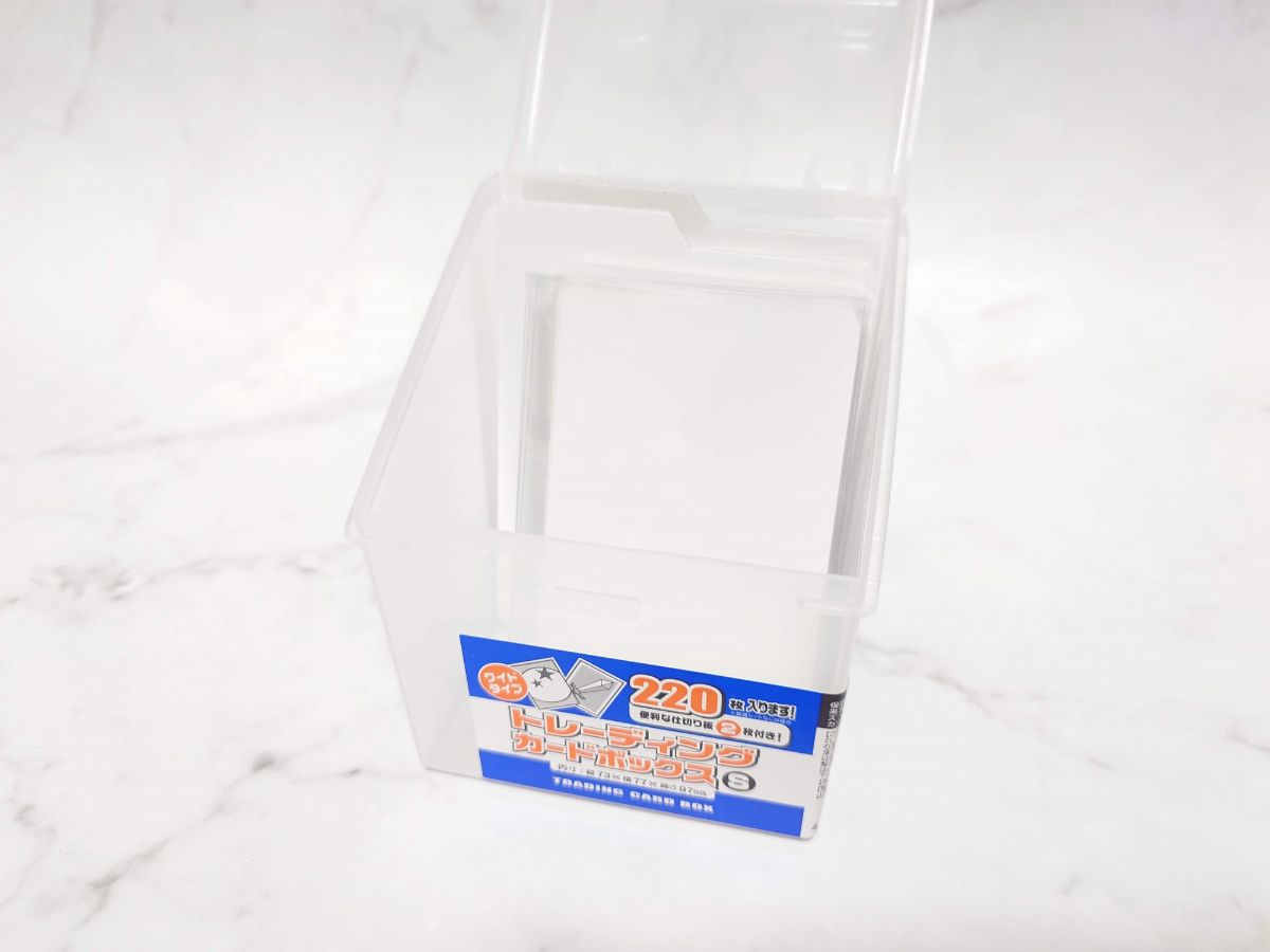 ダイソー　キーホルダー　トレカ収納 100均ダイソー・セリアにも「トレカキーホルダー」はどこに売っ