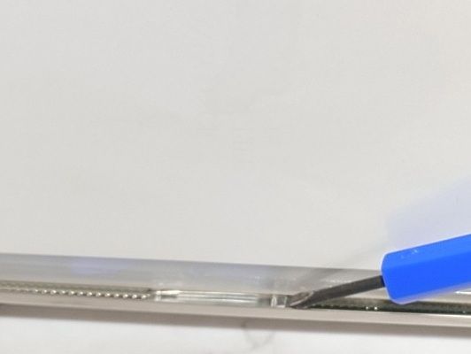 ダイソー　アイアンフォトフレームの開け方画像