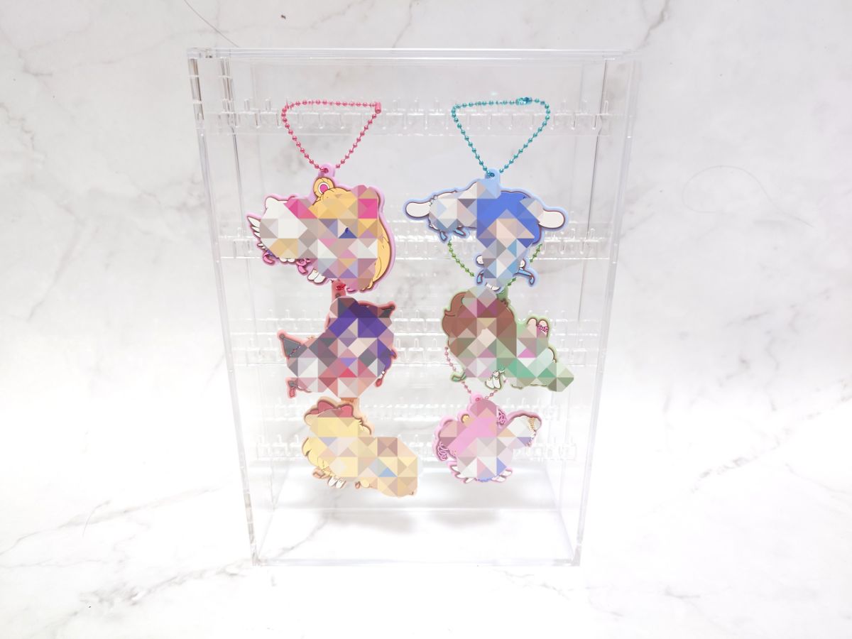 無印良品　アクリルネックレス・ピアスケース・見開きタイプを閉じた画像