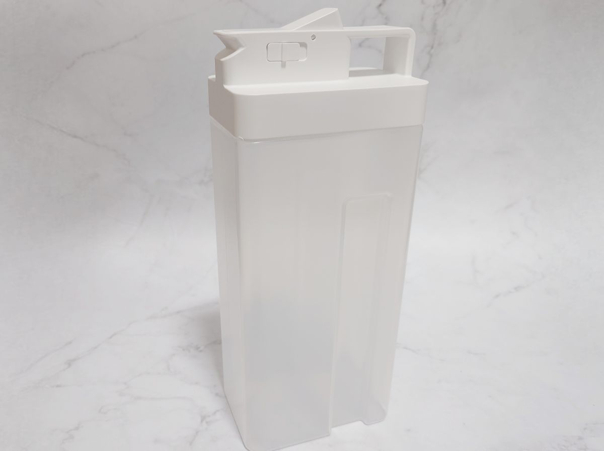 tower（ タワー ）倒して置けてそのまま注げる冷水筒 2.2L