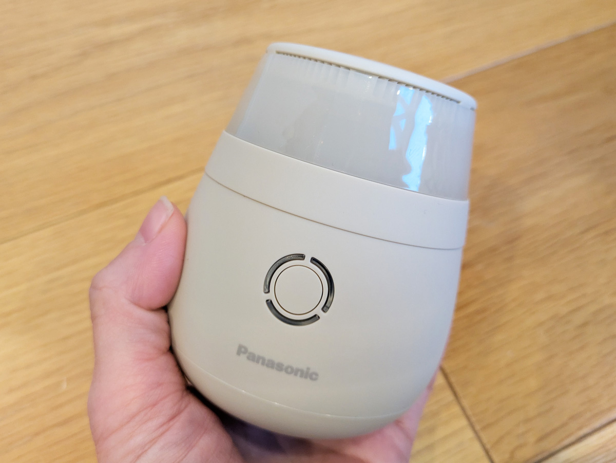 パナソニックの毛玉クリーナー「NI-LC300」をレビュー