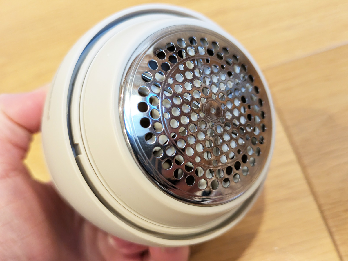 パナソニックの毛玉クリーナー「NI-LC300」をレビュー